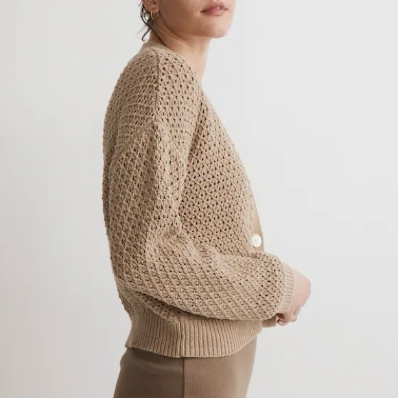 Madewell open-stitch V-neck crop cardigan sweater. 🤎 - Picture 3 of 10